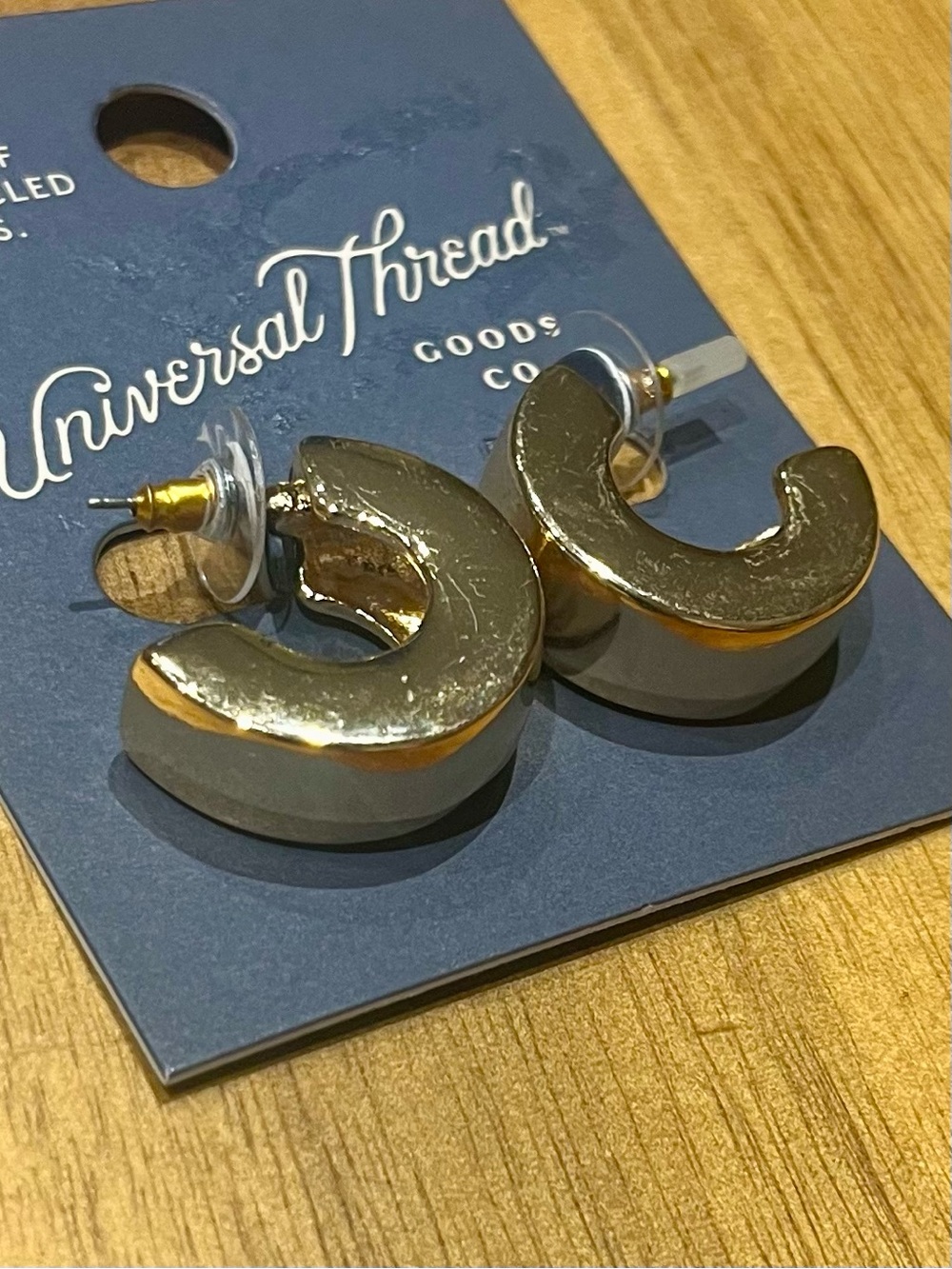 *3/$15, Universal Thread, Chunky Gold Hoop Earrings - Picture 4 of 5